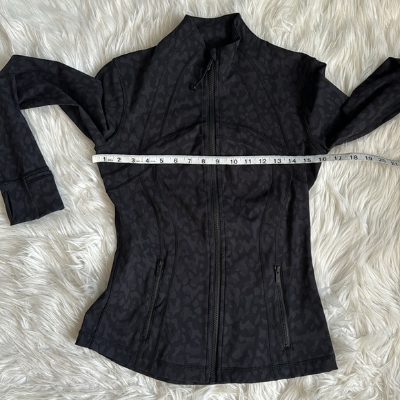 Lululemon Define Jacket *Luxtreme Size 6 - Picture 10 of 11